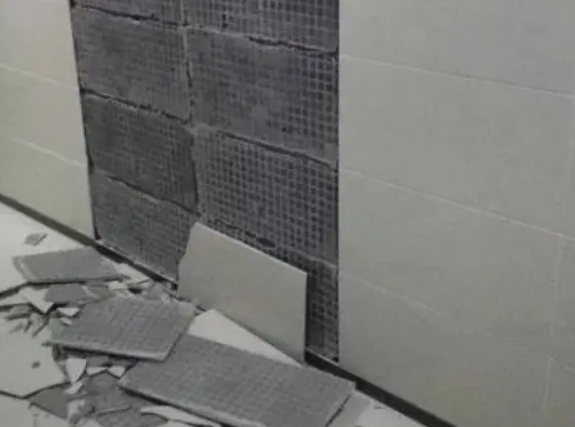 玉龙瓷砖空鼓维修公司分享下玉龙墙砖松动维修的知识